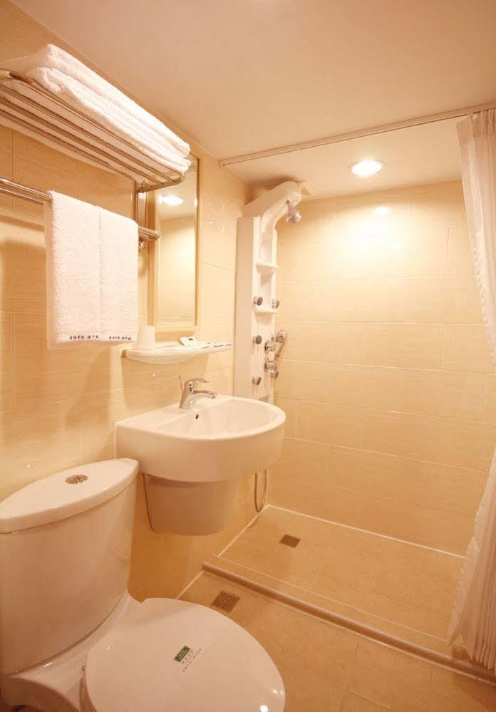 Royal Group Hotel Xiong Zhong Branch Kaohsiung Exterior foto